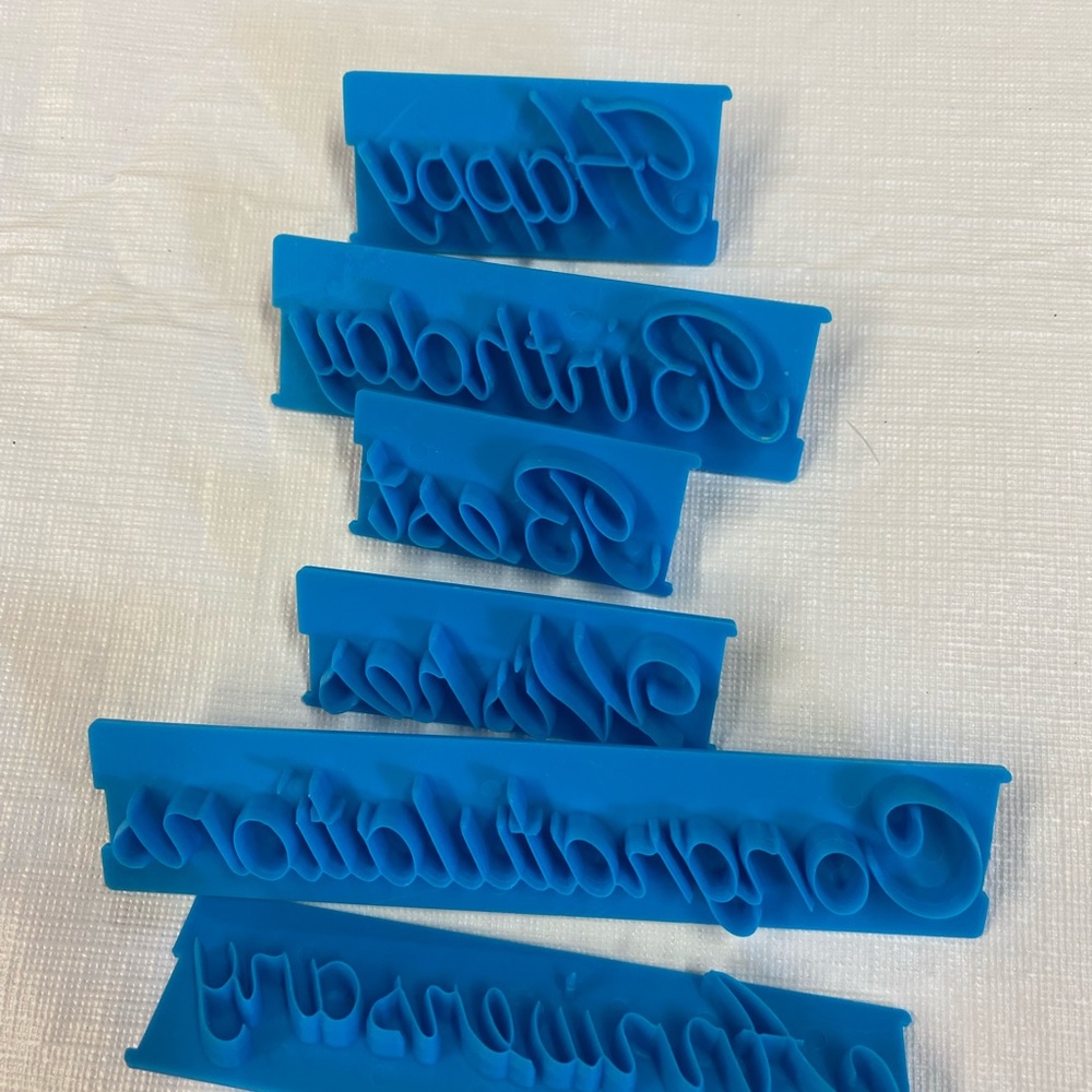 Wilson script messages pattern press set - Picture 4 of 5